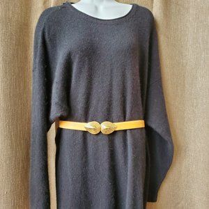 Dame snakeskin peach belt with unique gold buckle